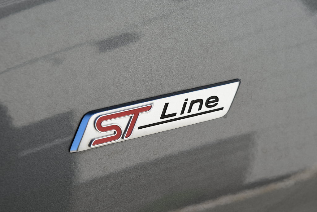 Used 2025 Ford Escape ST-Line FWD image 7