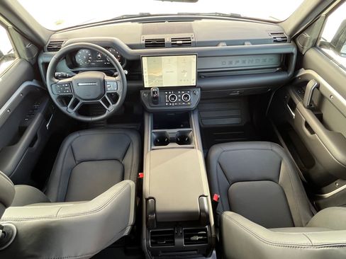 New 2026 Land Rover Defender 110 S image 32