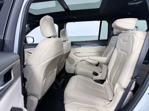 Used 2023 Jeep Grand Cherokee L Limited w/ Luxury Tech Group II image 24