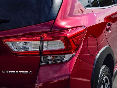 Used 2019 Subaru Crosstrek 2.0i Limited w/ Moonroof Package image 8