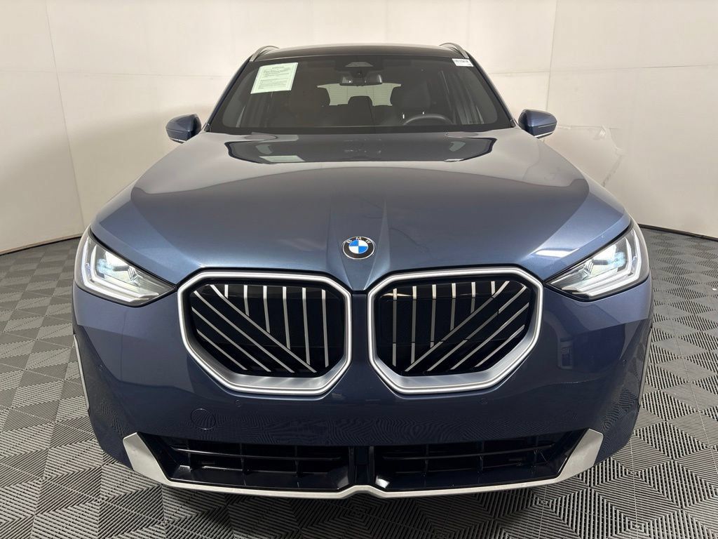 Certified 2025 BMW X3 xDrive30i w/ Convenience Package AWD/4WD image 3