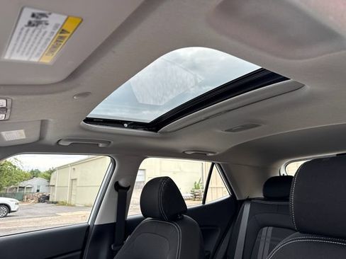 Certified 2026 Hyundai Venue SEL FWD image 21