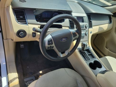 Used 2015 Ford Taurus SE FWD image 13