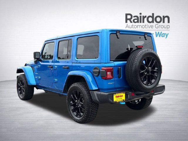 Used 2024 Jeep Wrangler Unlimited Sahara AWD/4WD image 5