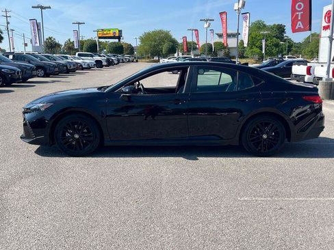 Certified 2025 Toyota Camry SE FWD image 6