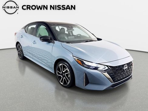 Certified 2025 Nissan Sentra SR w/ SR Premium Package FWD image 28