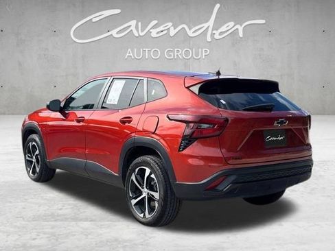 Used 2024 Chevrolet Trax RS w/ Driver Confidence Package FWD image 15