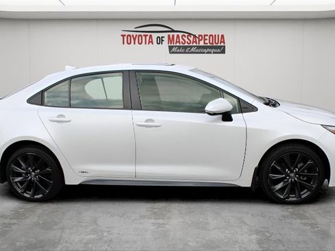 Certified 2024 Toyota Corolla SE image 6