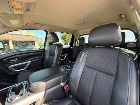 Used 2018 Nissan Titan PRO-4X w/ Pro-4x Utility Package AWD/4WD image 17