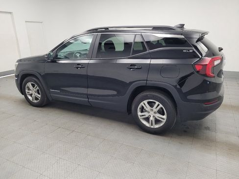 Used 2024 GMC Terrain SLE w/ Driver Convenience Package FWD image 3