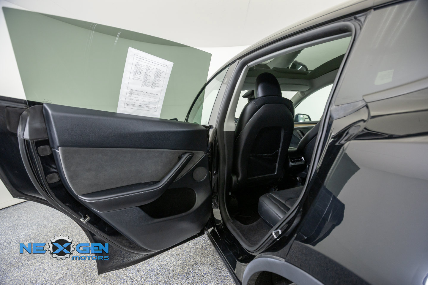 Used 2024 Tesla Model Y Performance AWD/4WD image 25