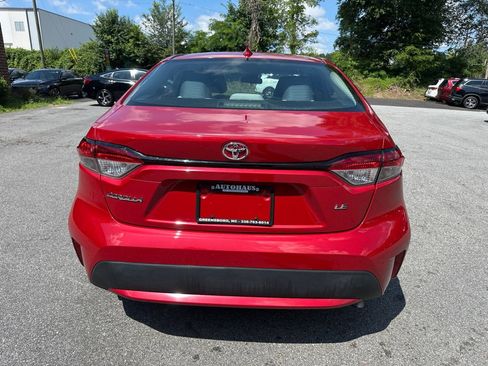 Used 2021 Toyota Corolla LE image 6