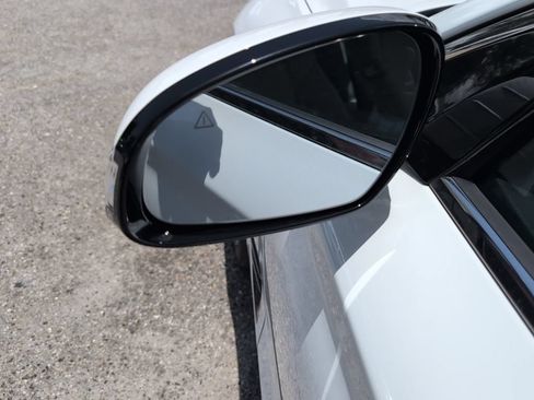 Used 2025 Genesis G70 2.5T AWD/4WD image 7