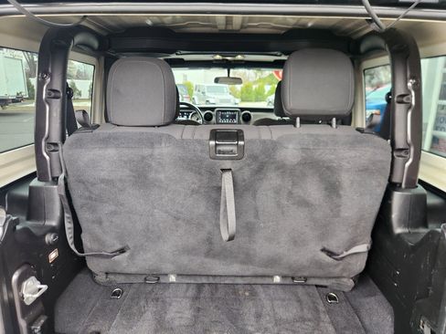 Used 2020 Jeep Wrangler Sport AWD/4WD image 38