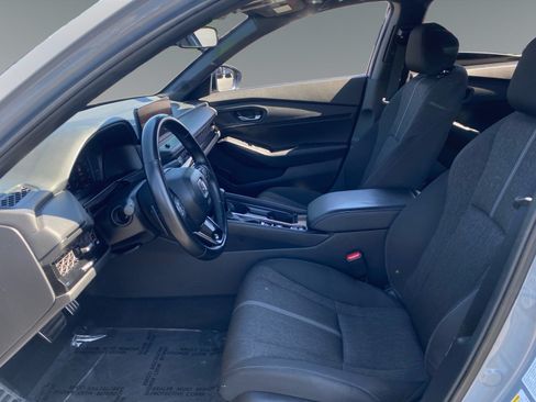 Used 2025 Honda Accord Sport image 9