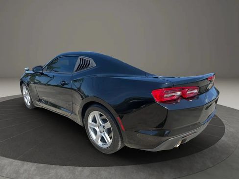 Used 2022 Chevrolet Camaro LT RWD image 7