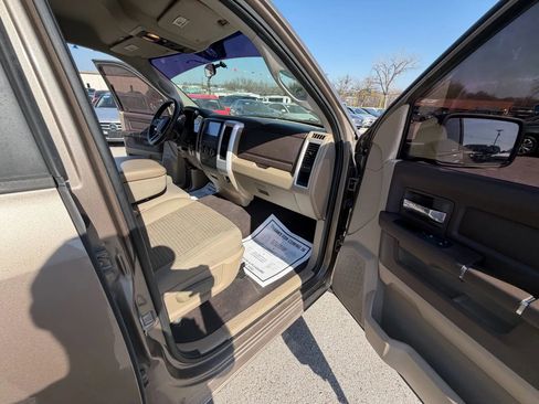 Used 2009 Dodge Ram 1500 Truck SLT image 18