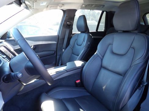 Certified 2025 Volvo XC90 B6 Ultra image 15