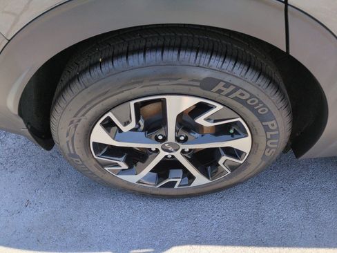 Certified 2023 Kia Sportage EX FWD image 9