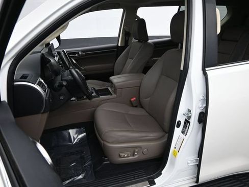 Certified 2023 Lexus GX 460 Premium w/ Premium Package AWD/4WD image 19