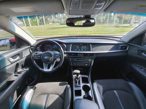Used 2020 Kia Optima S FWD image 8