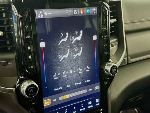 Used 2024 RAM 2500 Laramie w/ Night Edition image 15