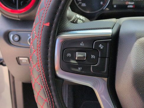 Used 2025 Chevrolet Blazer LT w/ Redline Edition FWD image 11