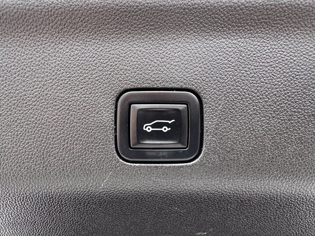 Used 2023 Chevrolet Tahoe LT w/ Luxury Package AWD/4WD image 43