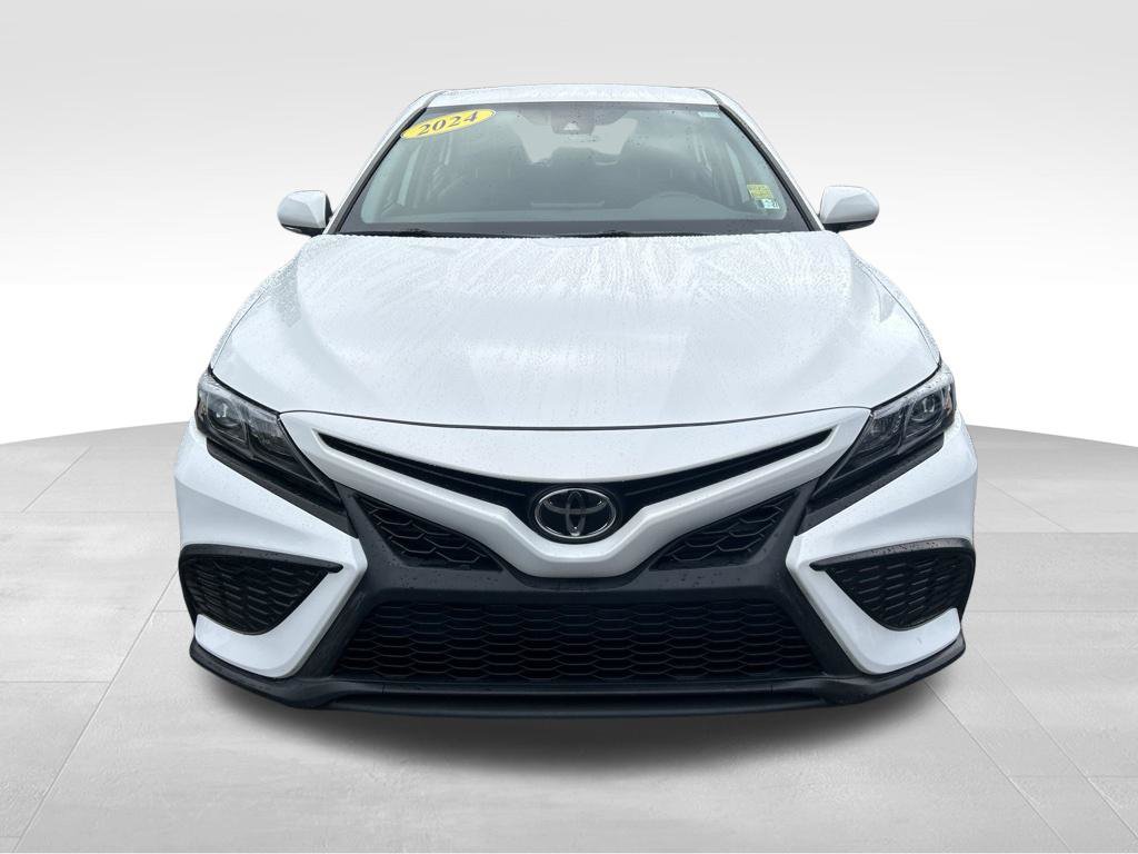 Certified 2024 Toyota Camry SE FWD image 8
