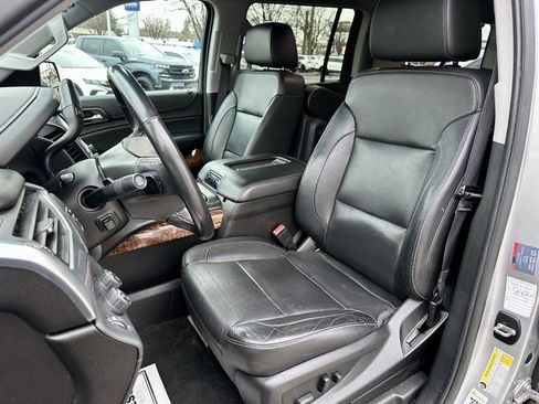 Used 2020 Chevrolet Suburban Premier image 14