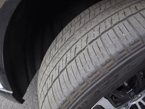 Used 2025 Toyota Crown Signia image 12