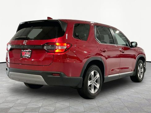 Used 2025 Honda Pilot EX-L image 6