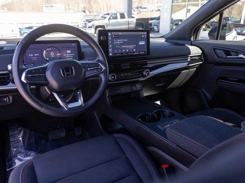 Used 2024 Honda Prologue EX image 16