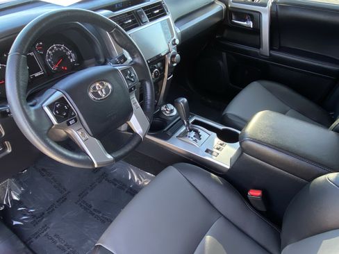 Certified 2024 Toyota 4Runner SR5 Premium image 28