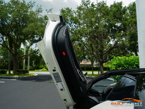 Used 2016 Lamborghini Aventador LP 700-4 image 28