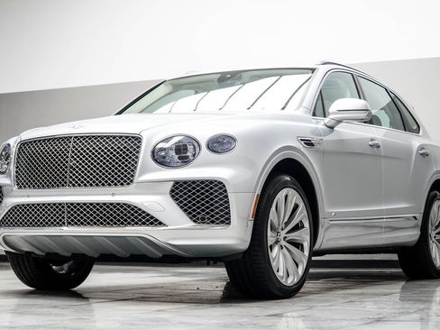 Used 2021 Bentley Bentayga AWD/4WD image 9