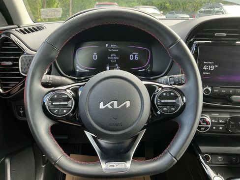 Certified 2025 Kia Soul GT-Line FWD image 16