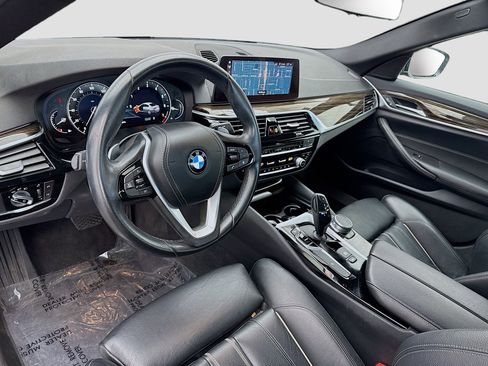 Used 2019 BMW 530i w/ Convenience Package RWD image 7