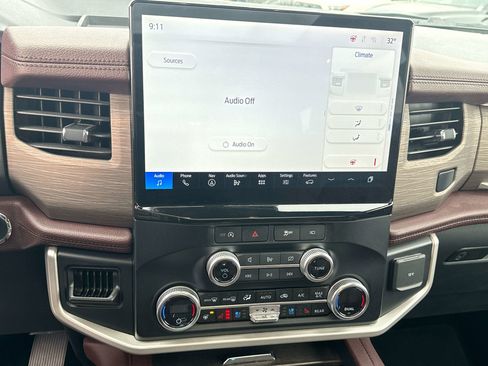 Used 2024 Ford Expedition Max Limited image 26