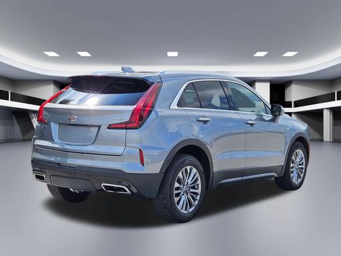 Used 2024 Cadillac XT4 Premium Luxury FWD image 3