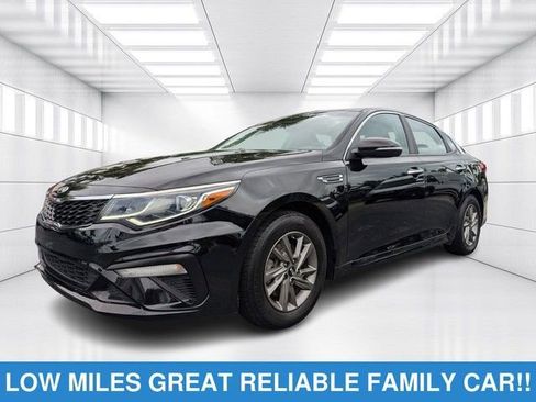 Used 2020 Kia Optima LX image 1