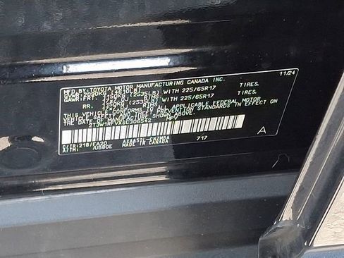 Used 2025 Toyota RAV4 XLE FWD image 28