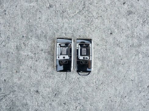 Used 2025 Rolls-Royce Ghost image 96