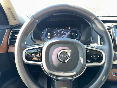 Used 2025 Volvo XC90 B6 Plus image 18