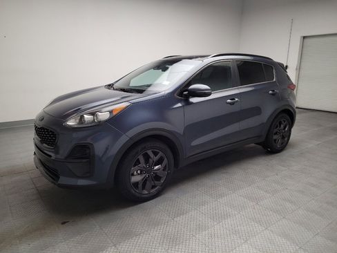 Used 2022 Kia Sportage Nightfall Edition image 2