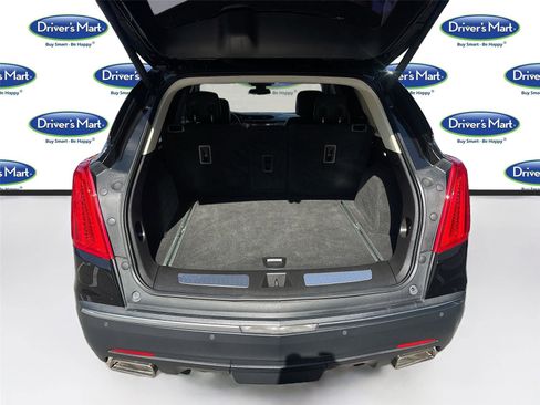 Used 2017 Cadillac XT5 Premium Luxury w/ Driver Assist Package image 29