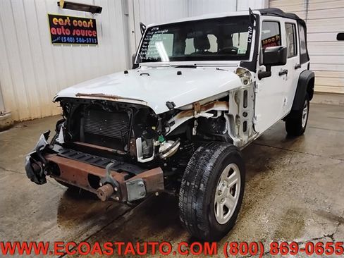 Used 2016 Jeep Wrangler Unlimited Sport w/ Max Tow Package AWD/4WD image 4