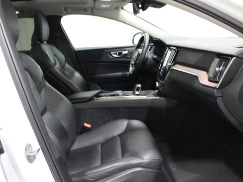 Used 2024 Volvo S60 B5 Plus FWD image 26