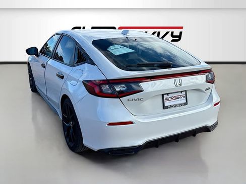 Used 2024 Honda Civic Sport image 5