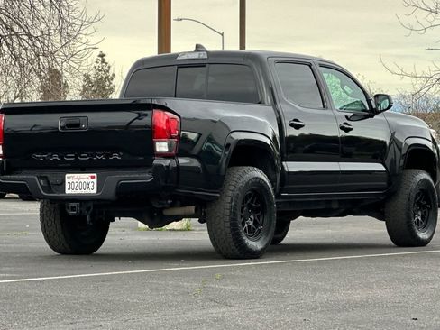 Used 2022 Toyota Tacoma SR image 2